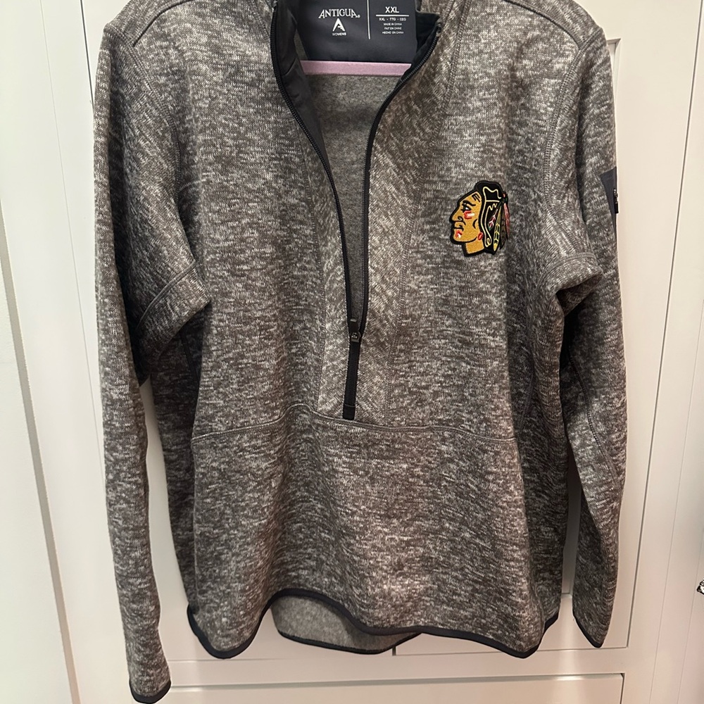 Chicago Blackhawks Antigua Men's Half Zip Pullover